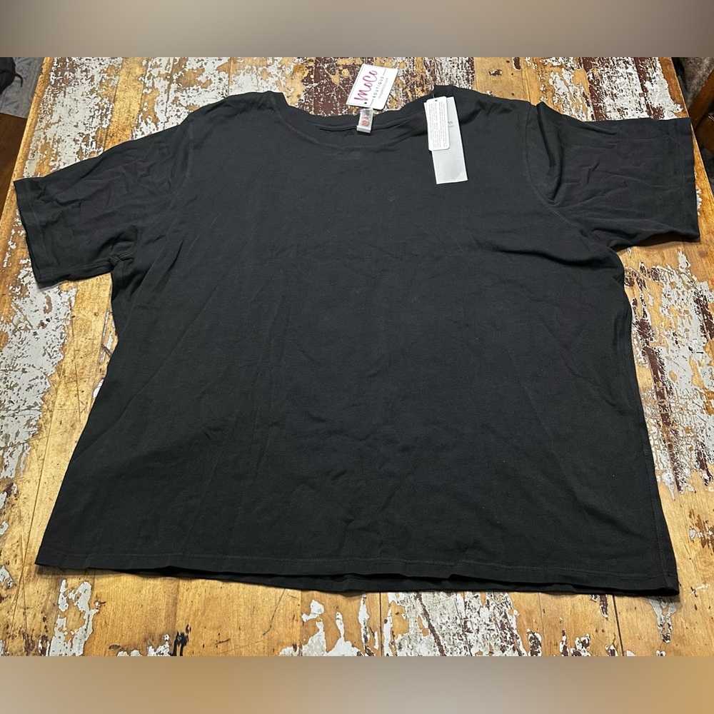 NWT 3X Mono B Black T-Shirt- sooo soft! 🥰 Classic Tee, dress up or down!